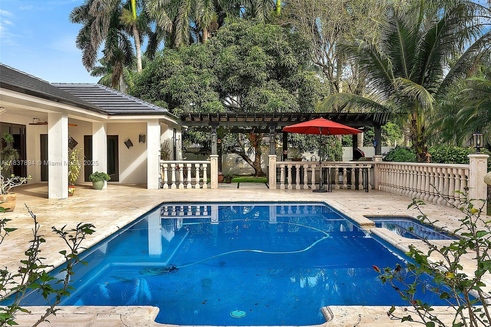 CARLTON ESTATES-2 - Residential Lease