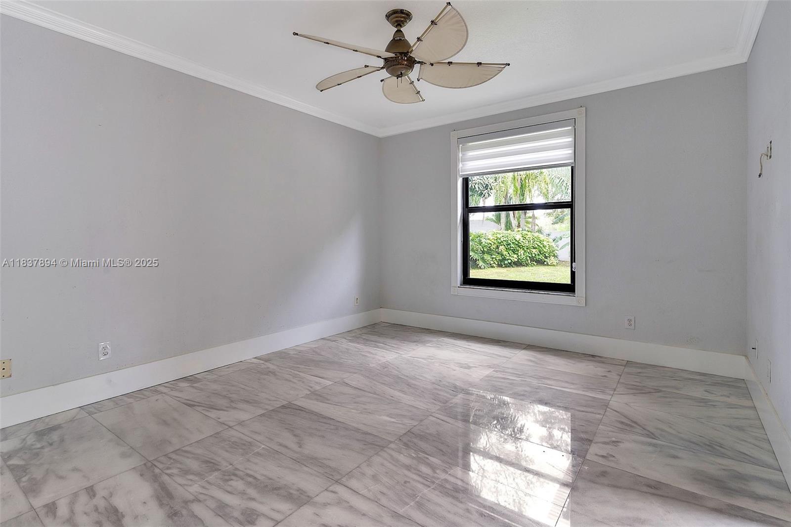 CARLTON ESTATES-2 - Residential Lease