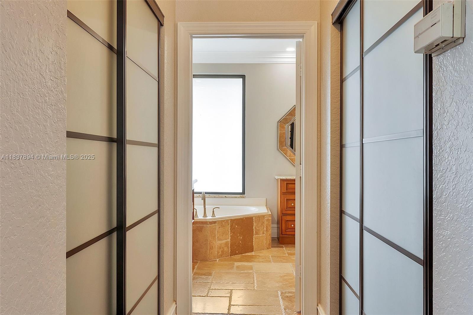 CARLTON ESTATES-2 - Residential Lease