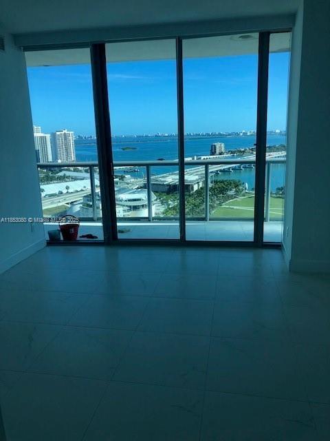 888 Biscayne Blvd 2811
