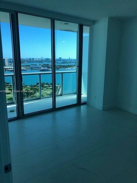888 Biscayne Blvd 2811
