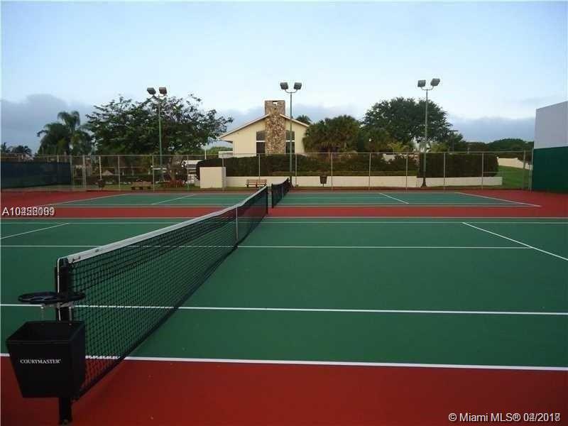 VILLAGE OF KINGS CREEK CO - Residential Lease