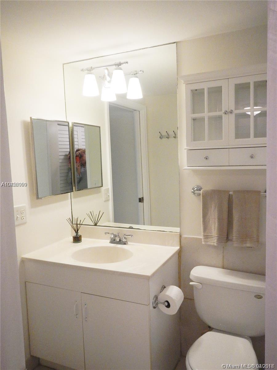 VILLAGE OF KINGS CREEK CO - Residential Lease