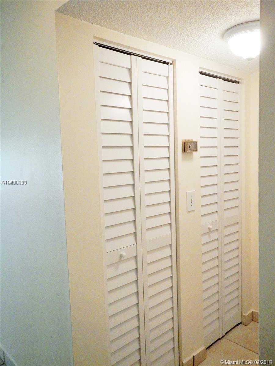 VILLAGE OF KINGS CREEK CO - Residential Lease