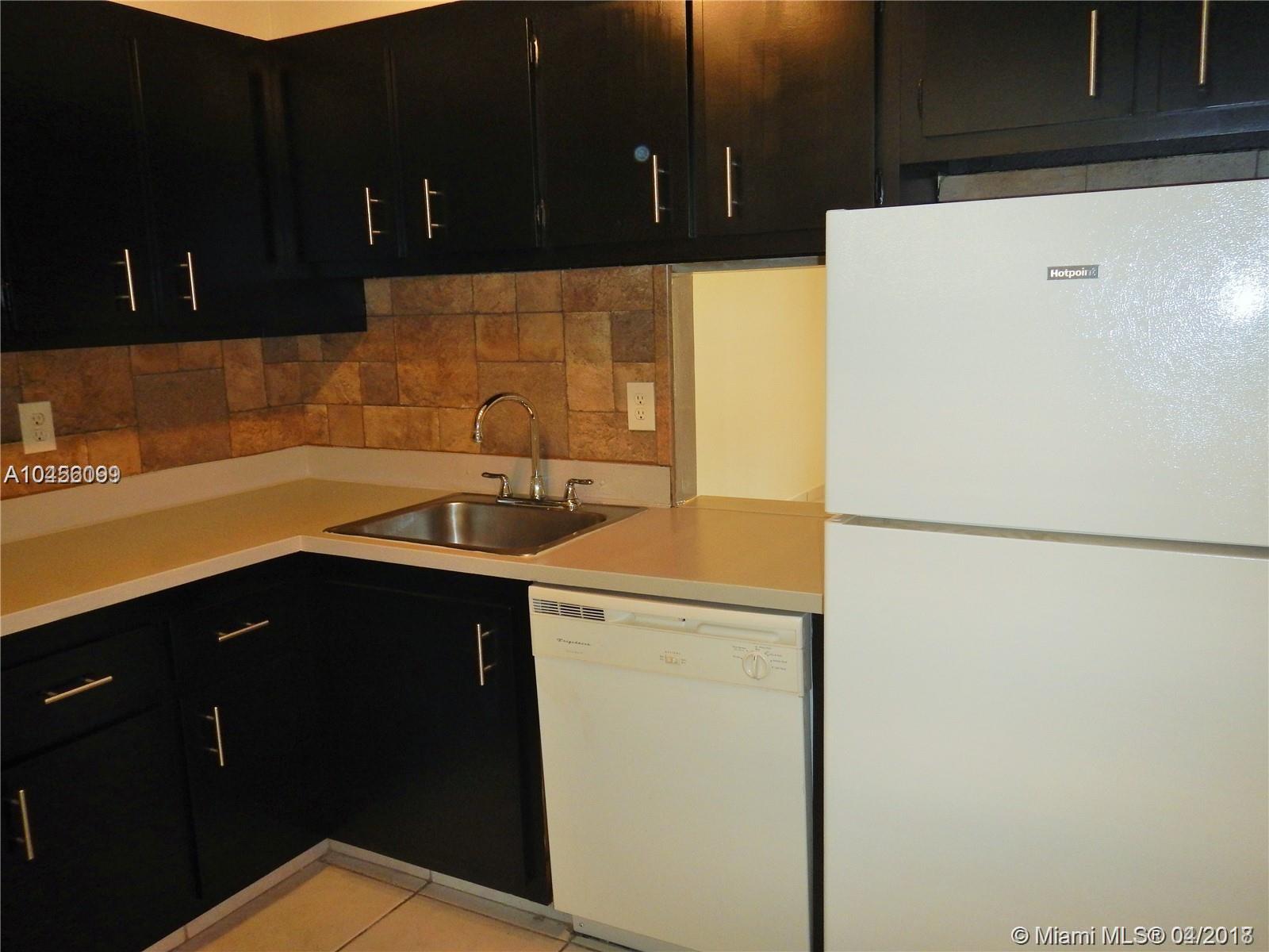 VILLAGE OF KINGS CREEK CO - Residential Lease