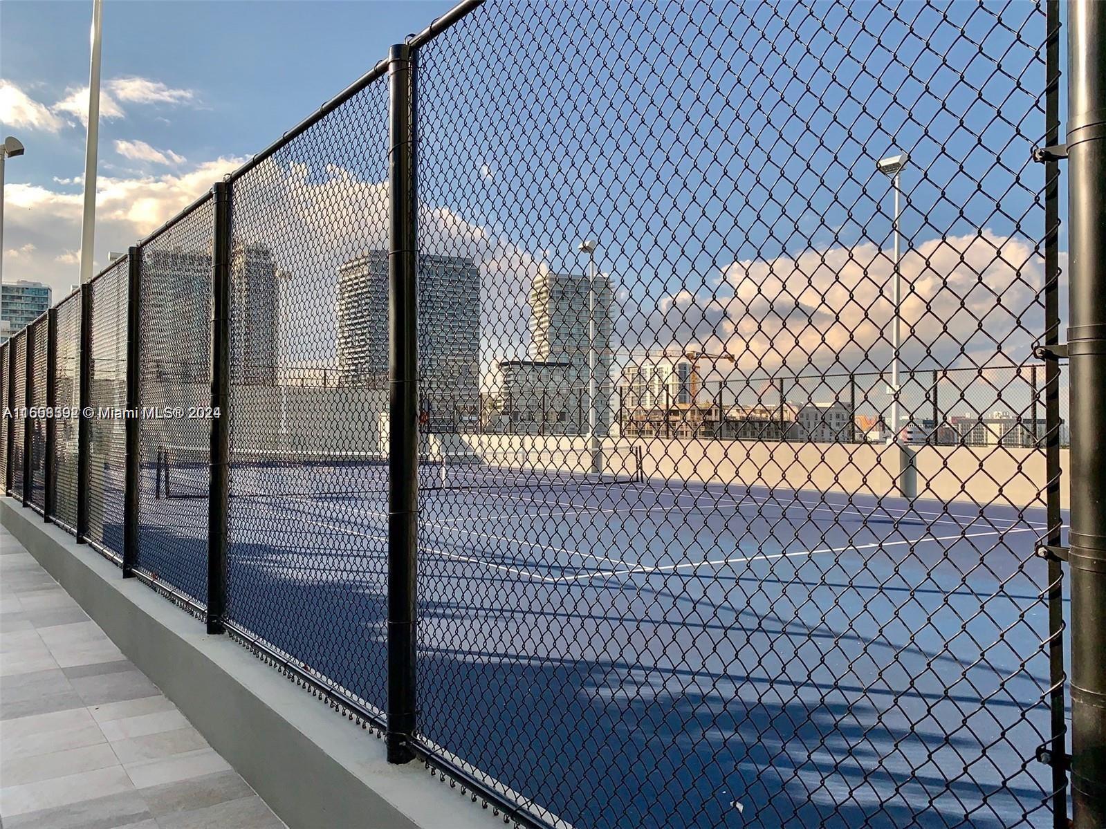 PARAISO BAYVIEWS CONDO - Residential
