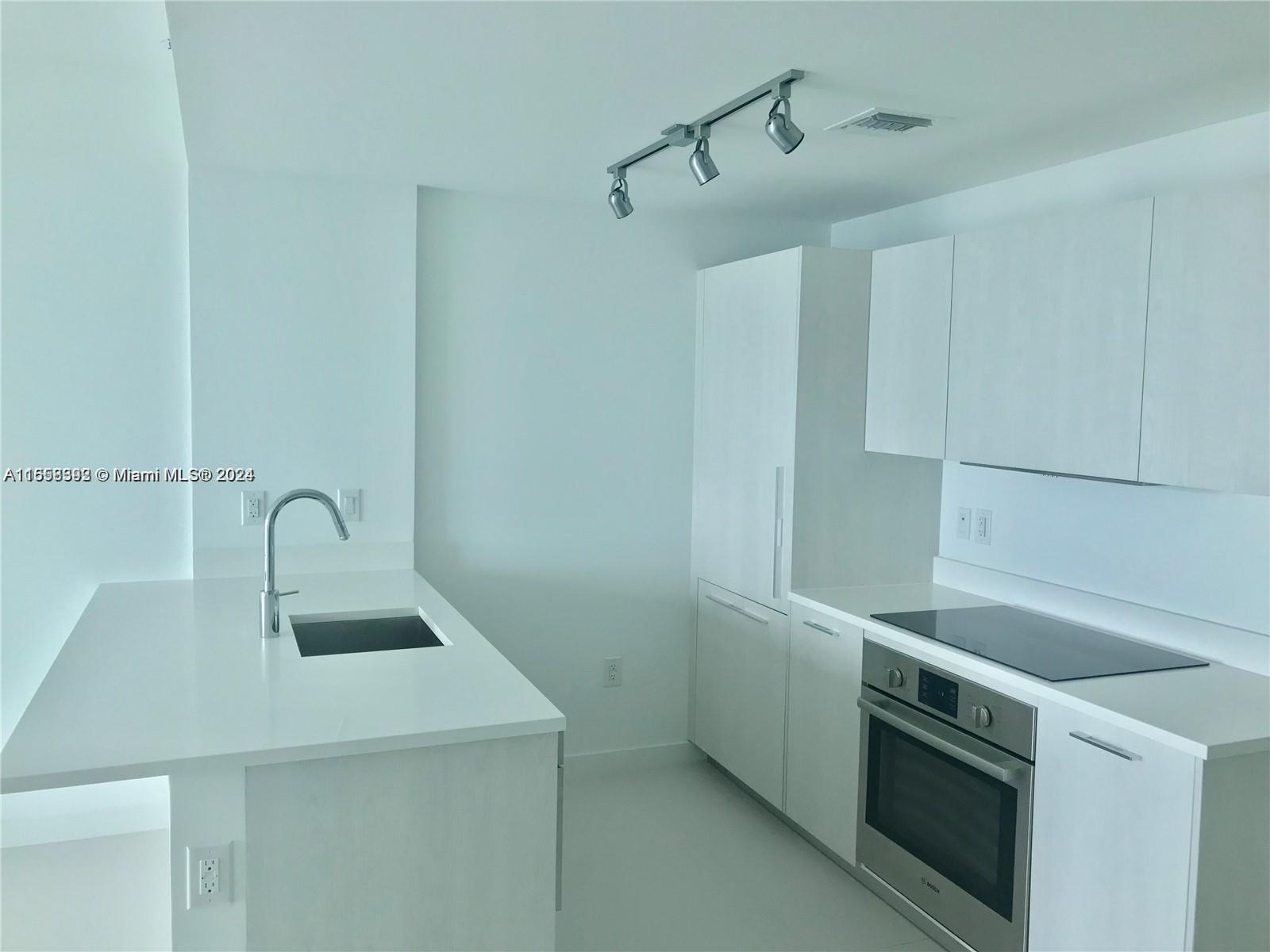 501 NE 31st St 1404