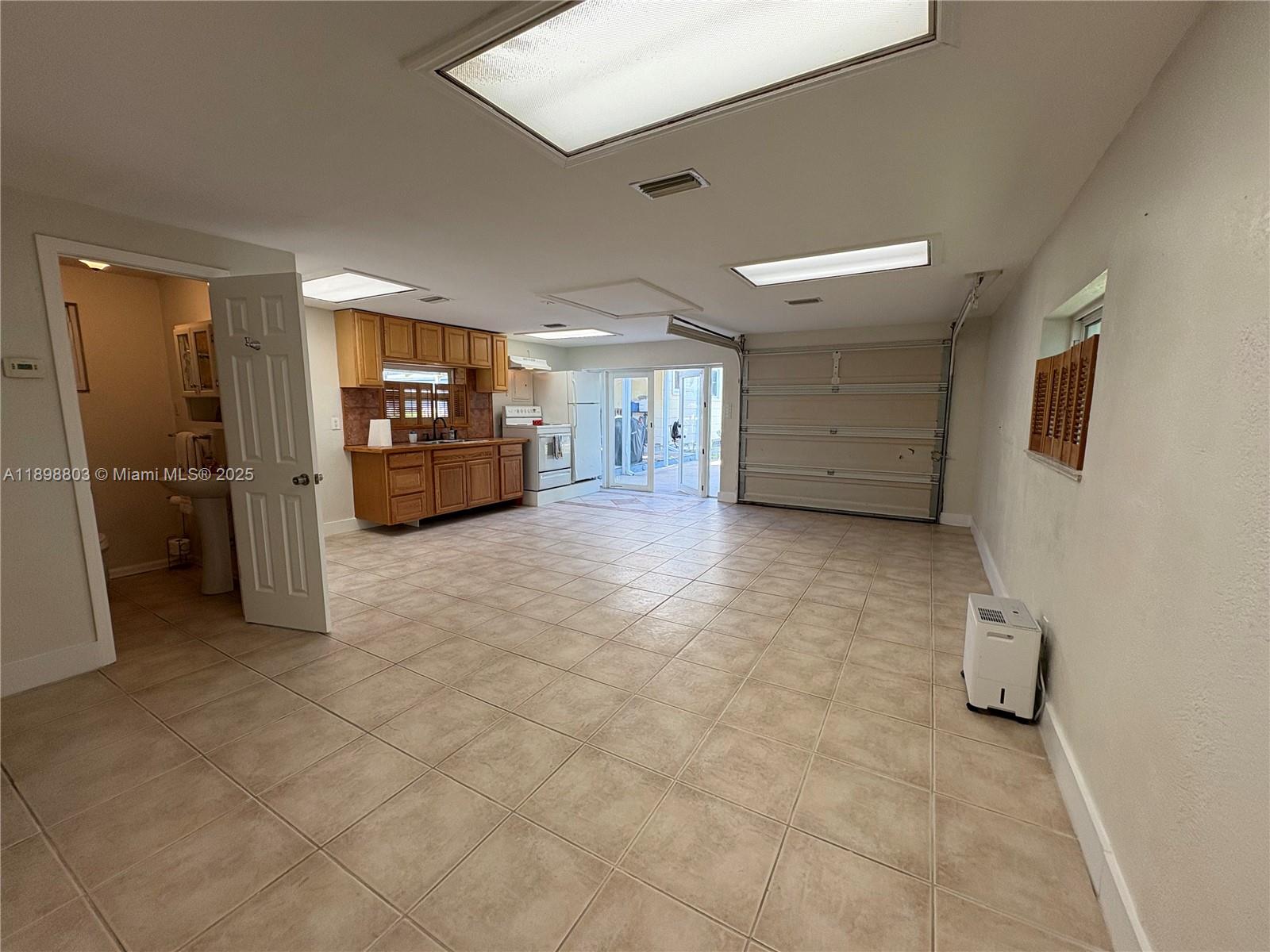 DAYTONA BEACH - Residential Lease