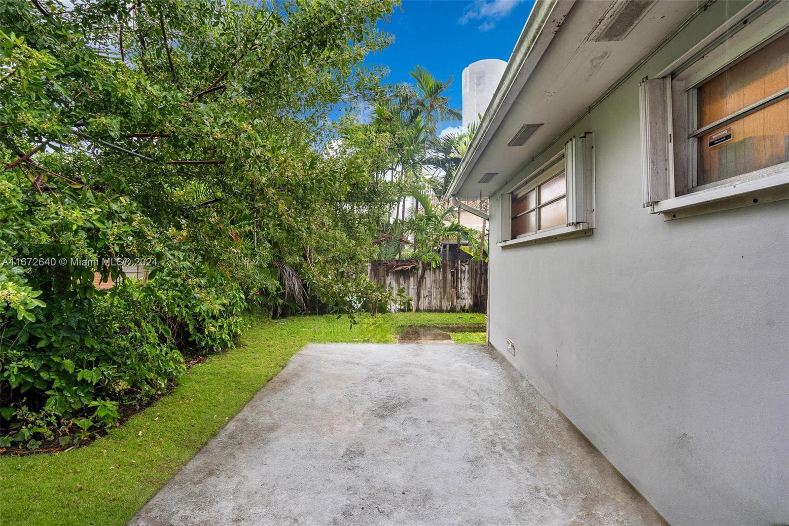 GOLDEN SHORES OCEAN BLVD - Residential