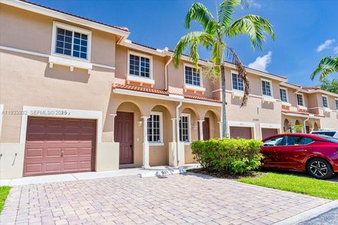 Photo of 21007 NW 14 Pl #351, Miami Gardens, FL 33169 (MLS # A11933932)