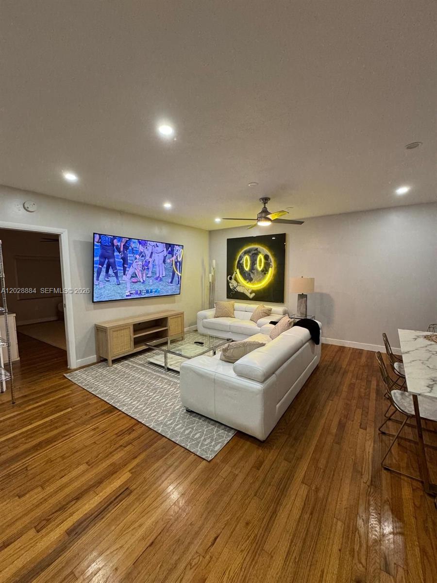 101 Collins Ave 3