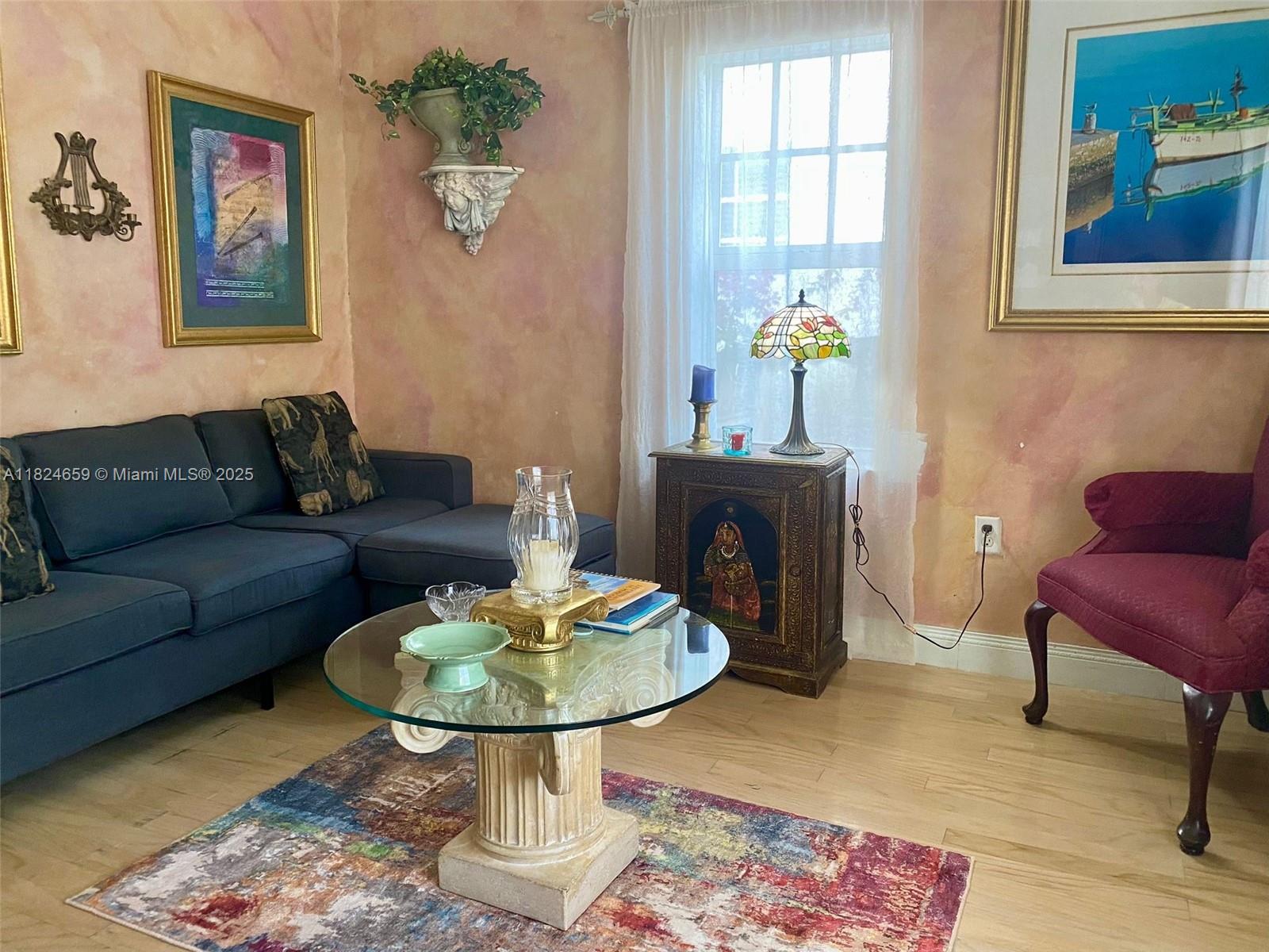 SOUTH MOON CONDO - Residential