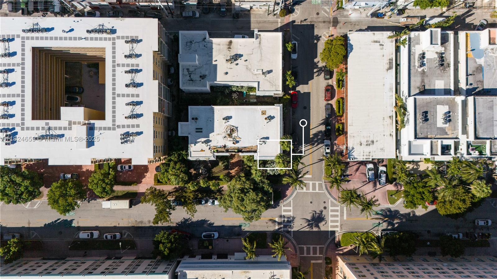 SOUTH MOON CONDO - Residential