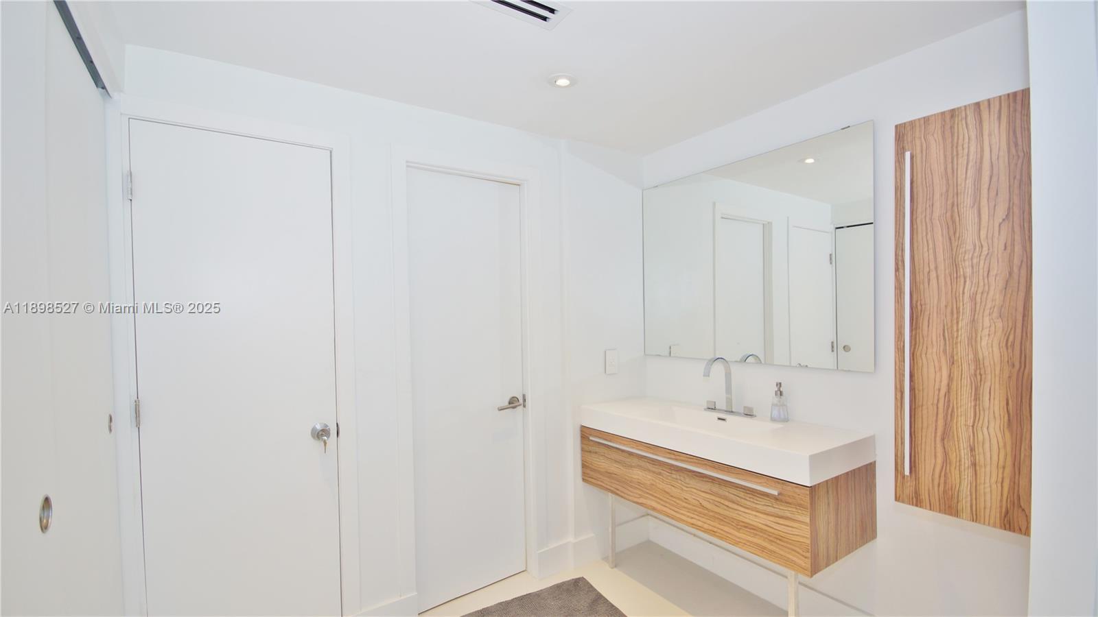 ARLEN HOUSE EAST CONDO - Residential Lease