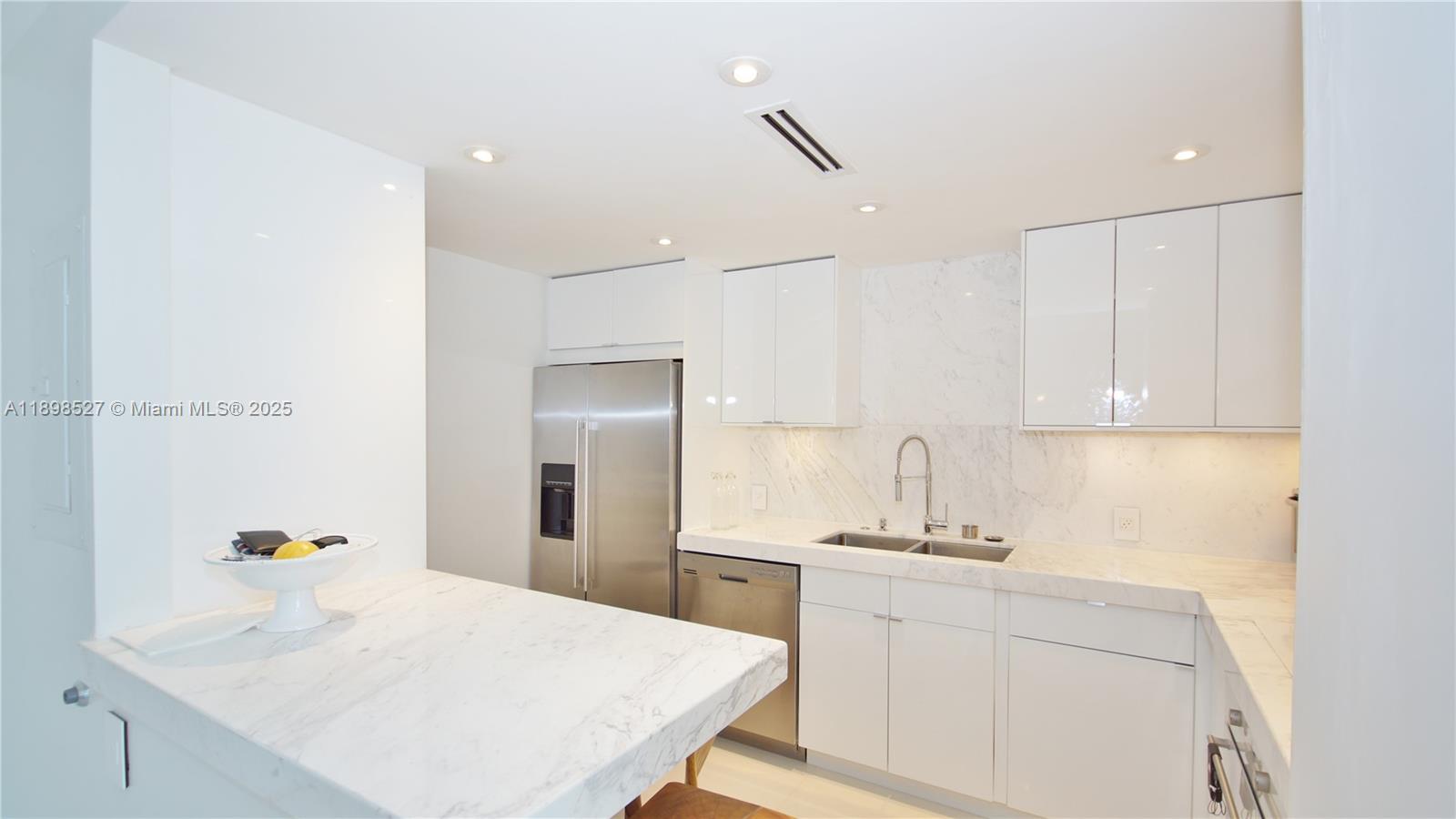 100 Bayview Dr 308