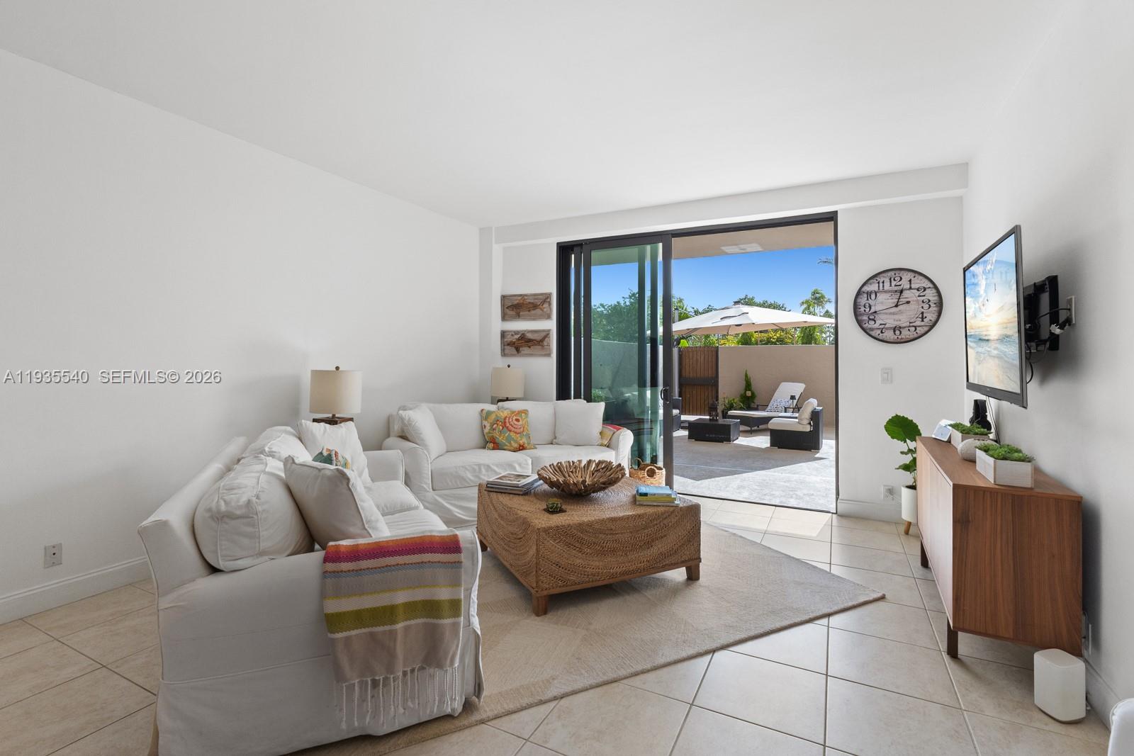 THE EMERALDBAY @ KEY COLO - Residential