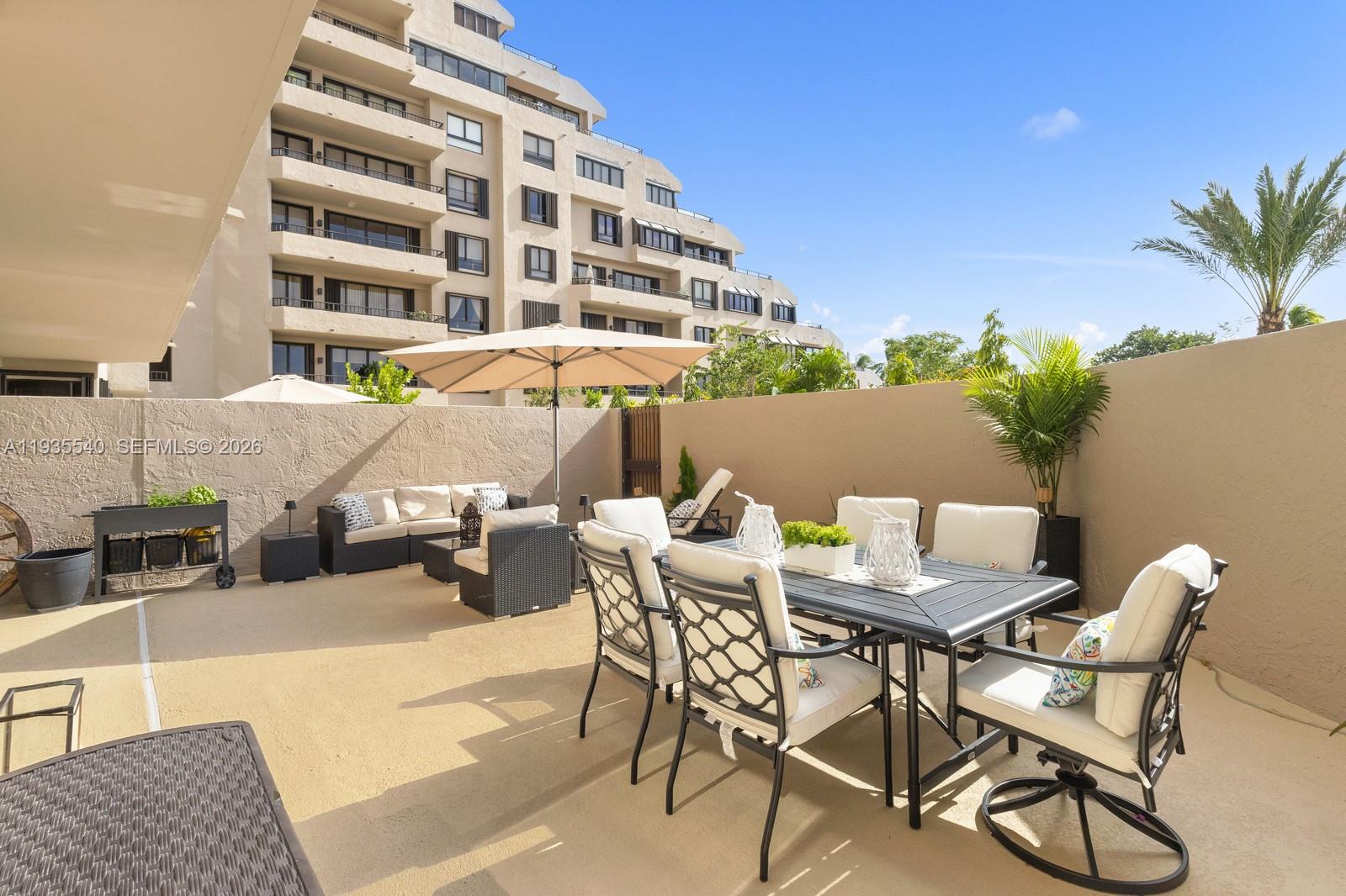 THE EMERALDBAY @ KEY COLO - Residential