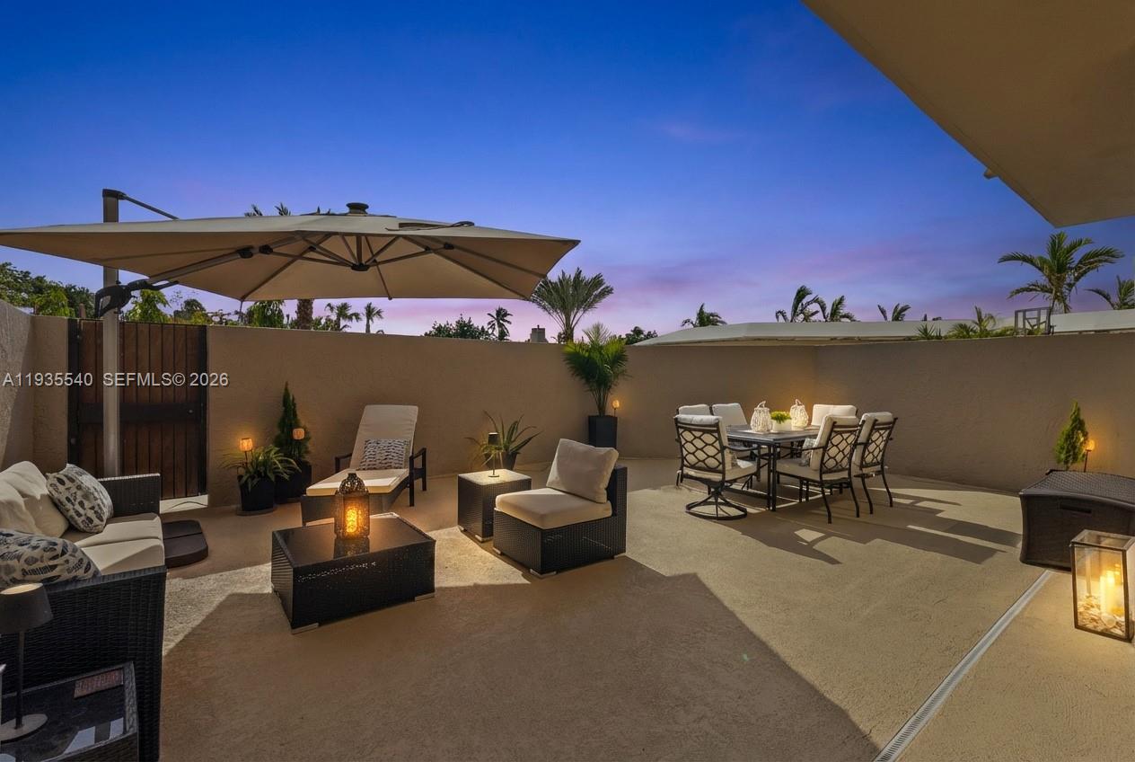 THE EMERALDBAY @ KEY COLO - Residential