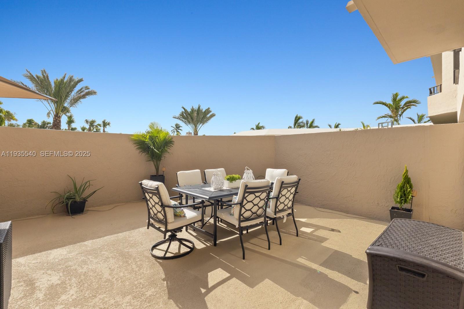 151 Crandon Blvd 127