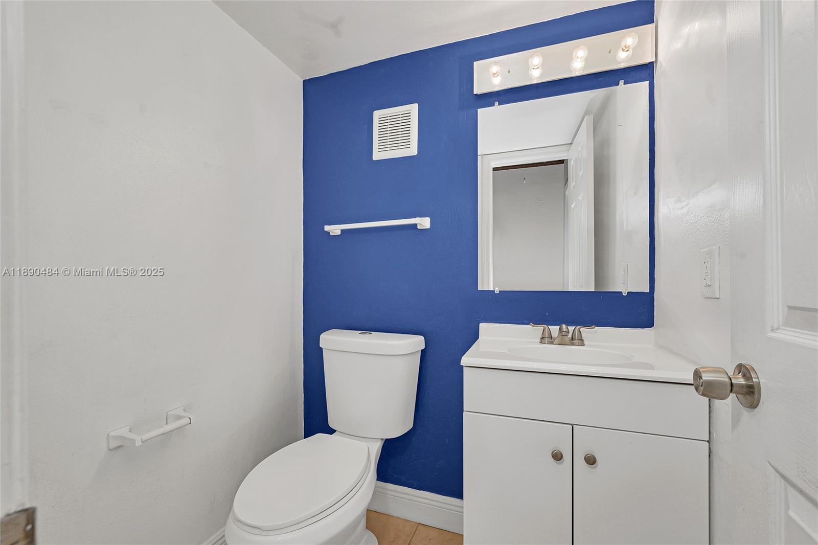 PALM-AIRE VILLAGE 4TH SEC - Residential