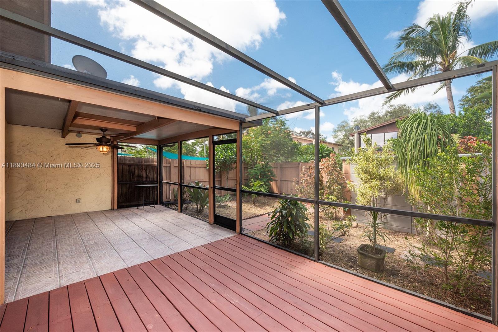 PALM-AIRE VILLAGE 4TH SEC - Residential