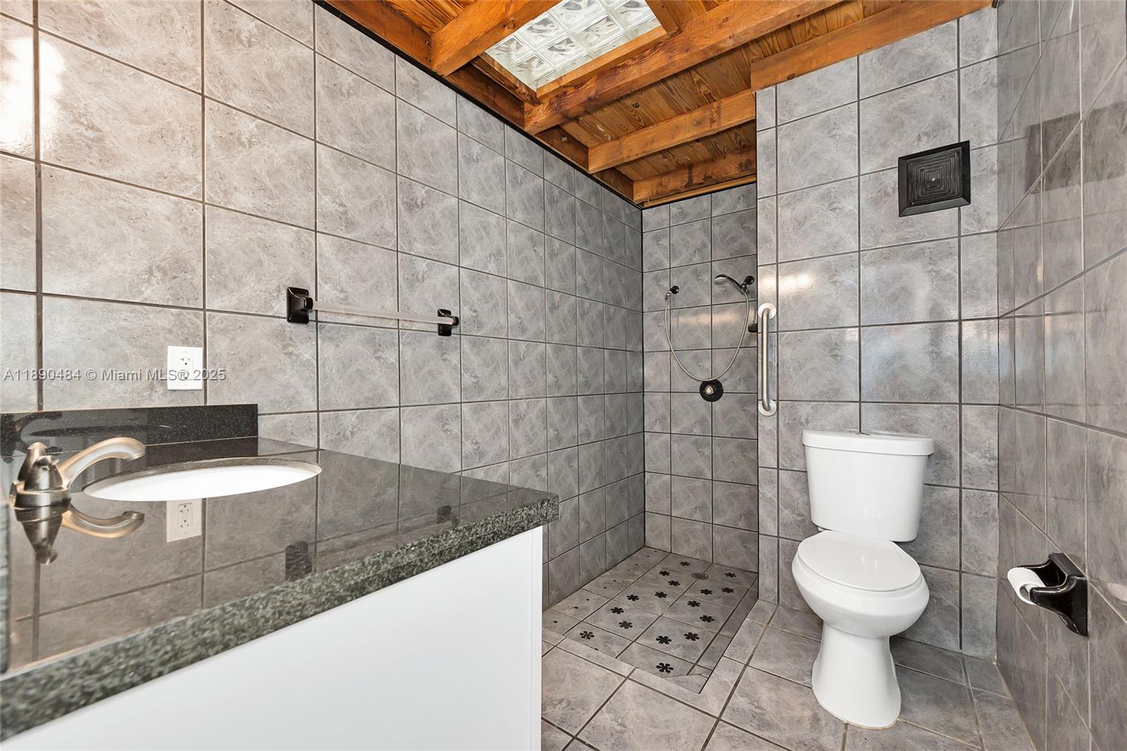 PALM-AIRE VILLAGE 4TH SEC - Residential