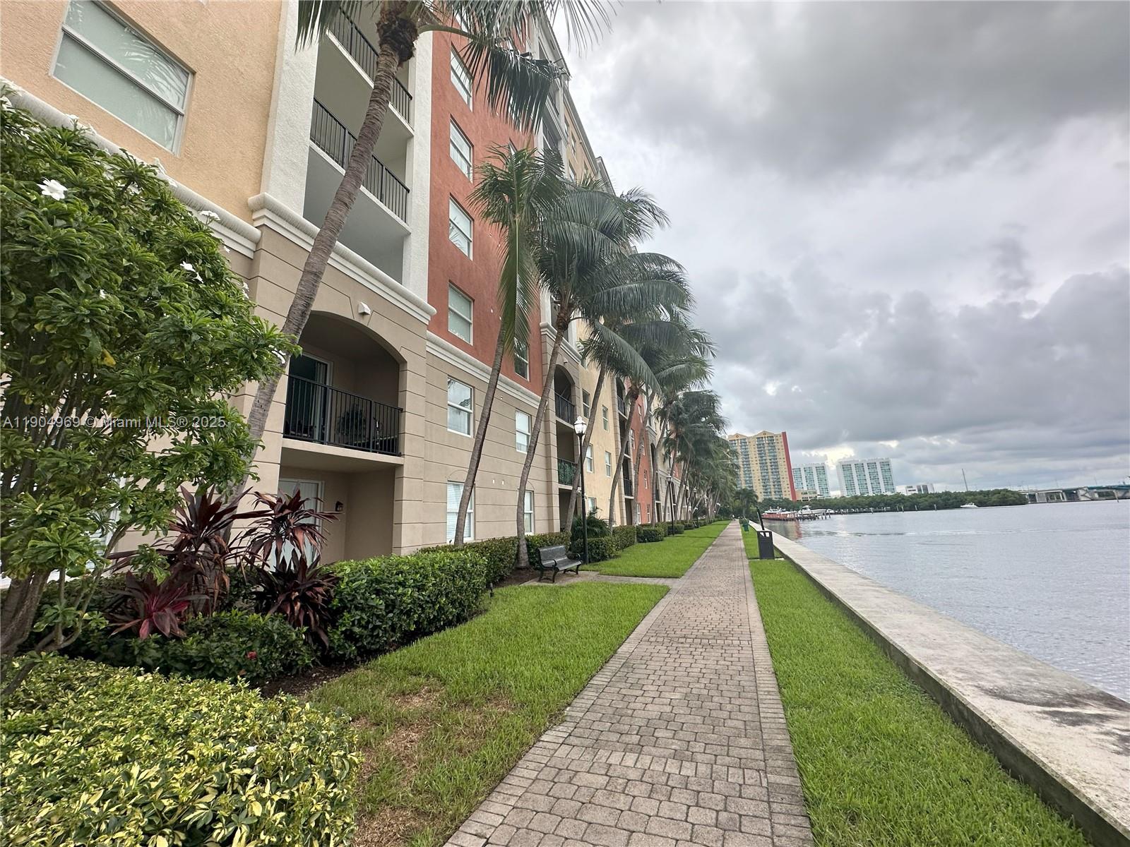 PORTO BELLAGIO CONDO - Residential Lease