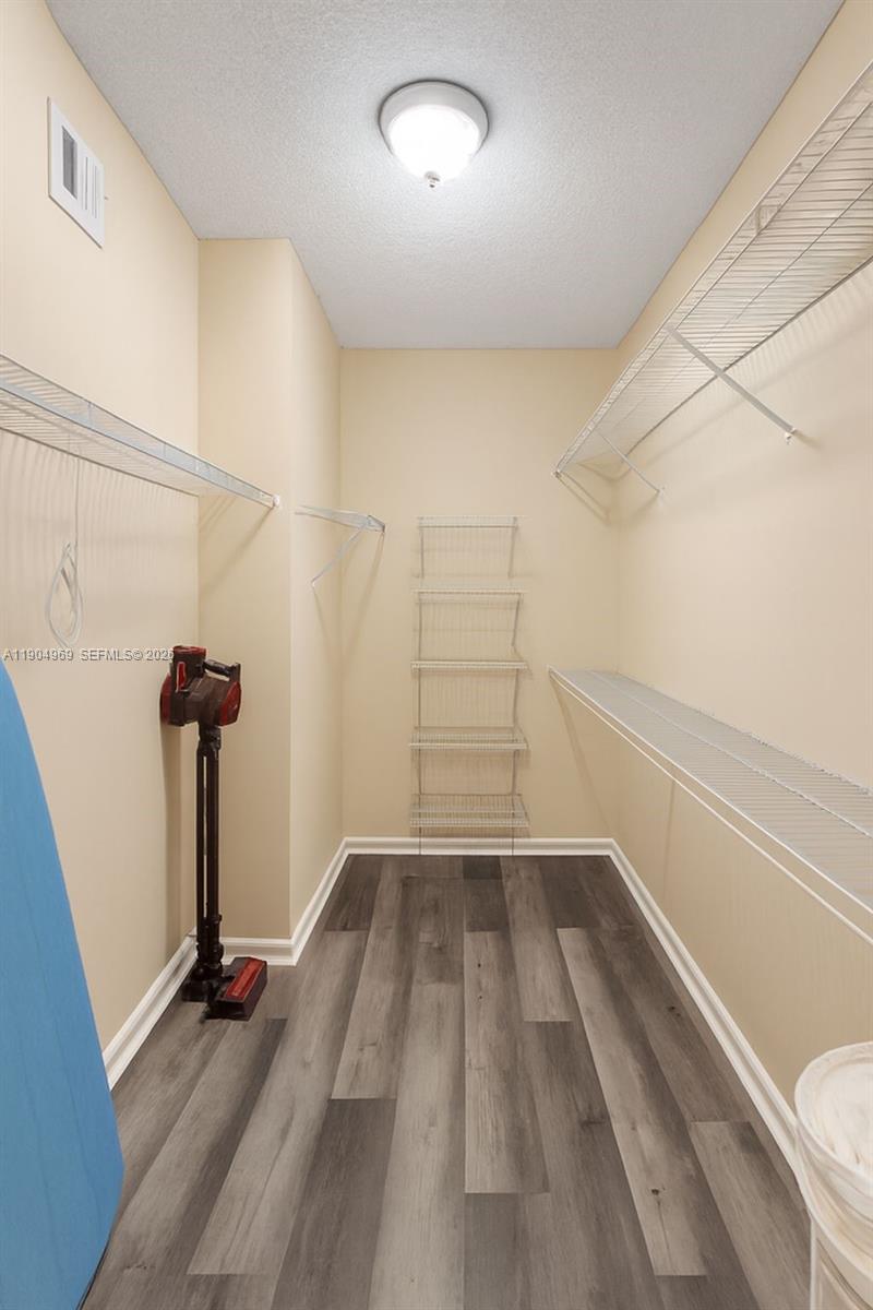 PORTO BELLAGIO CONDO - Residential Lease