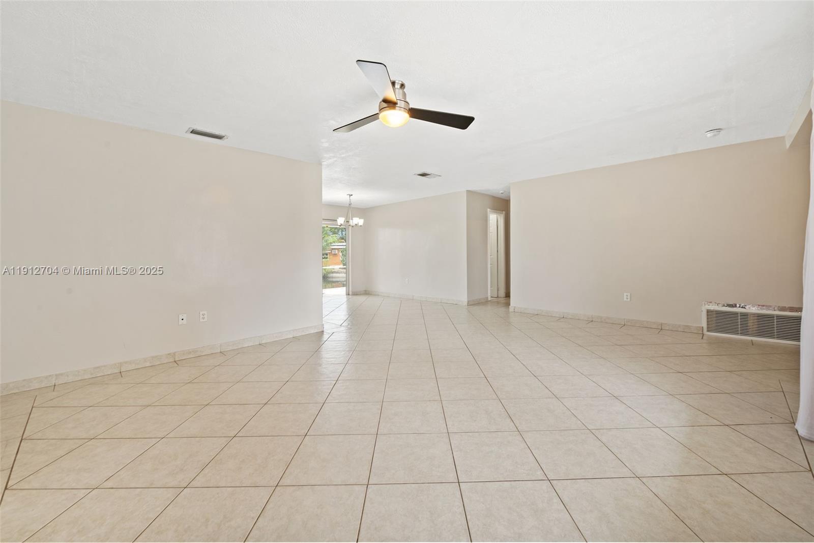 MIRAMAR ISLES SEC 2 - Residential