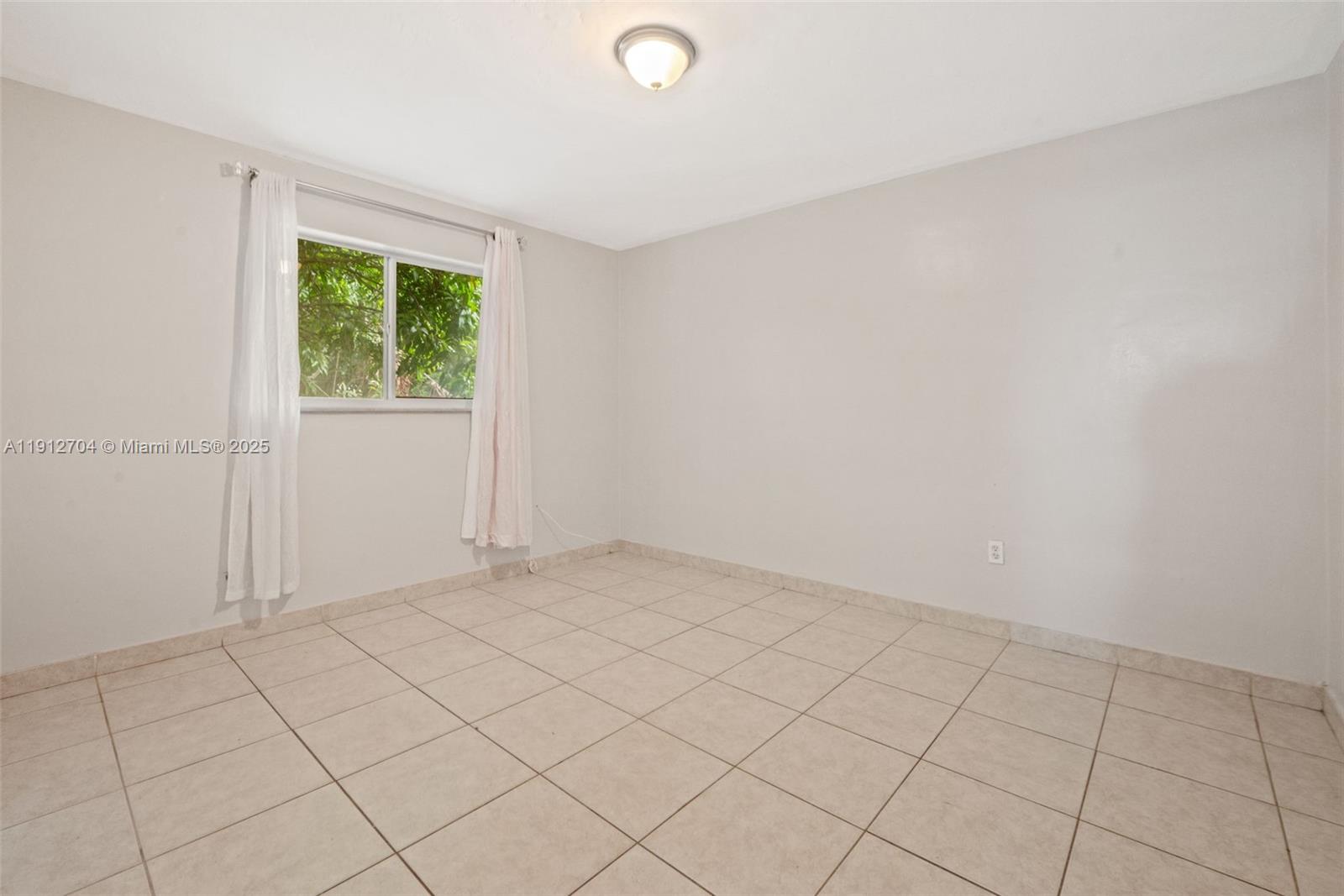 MIRAMAR ISLES SEC 2 - Residential