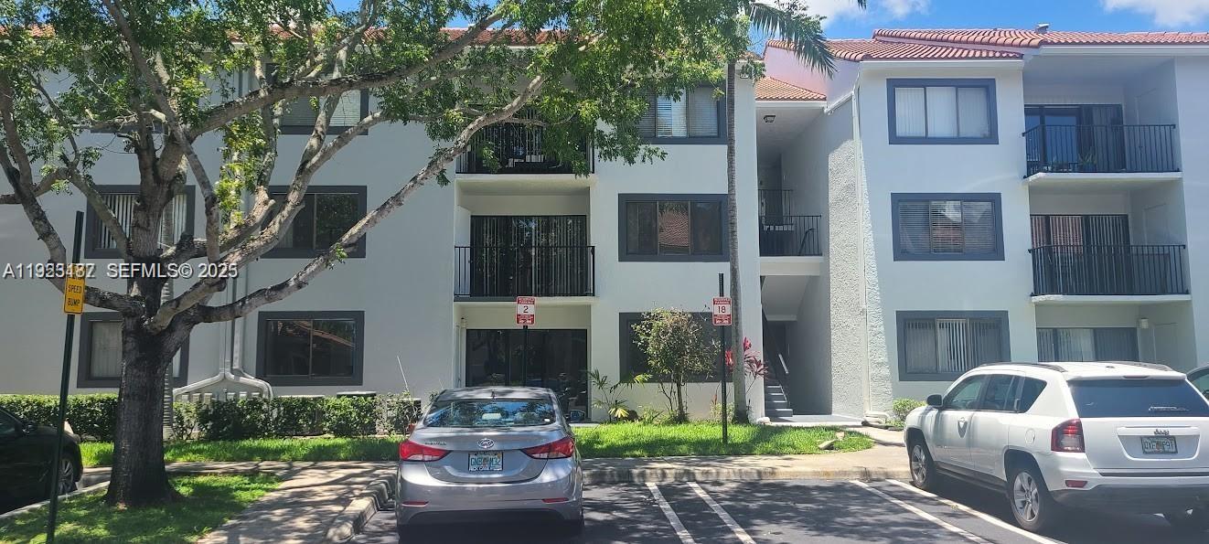 VISCONTI CONDO - Residential