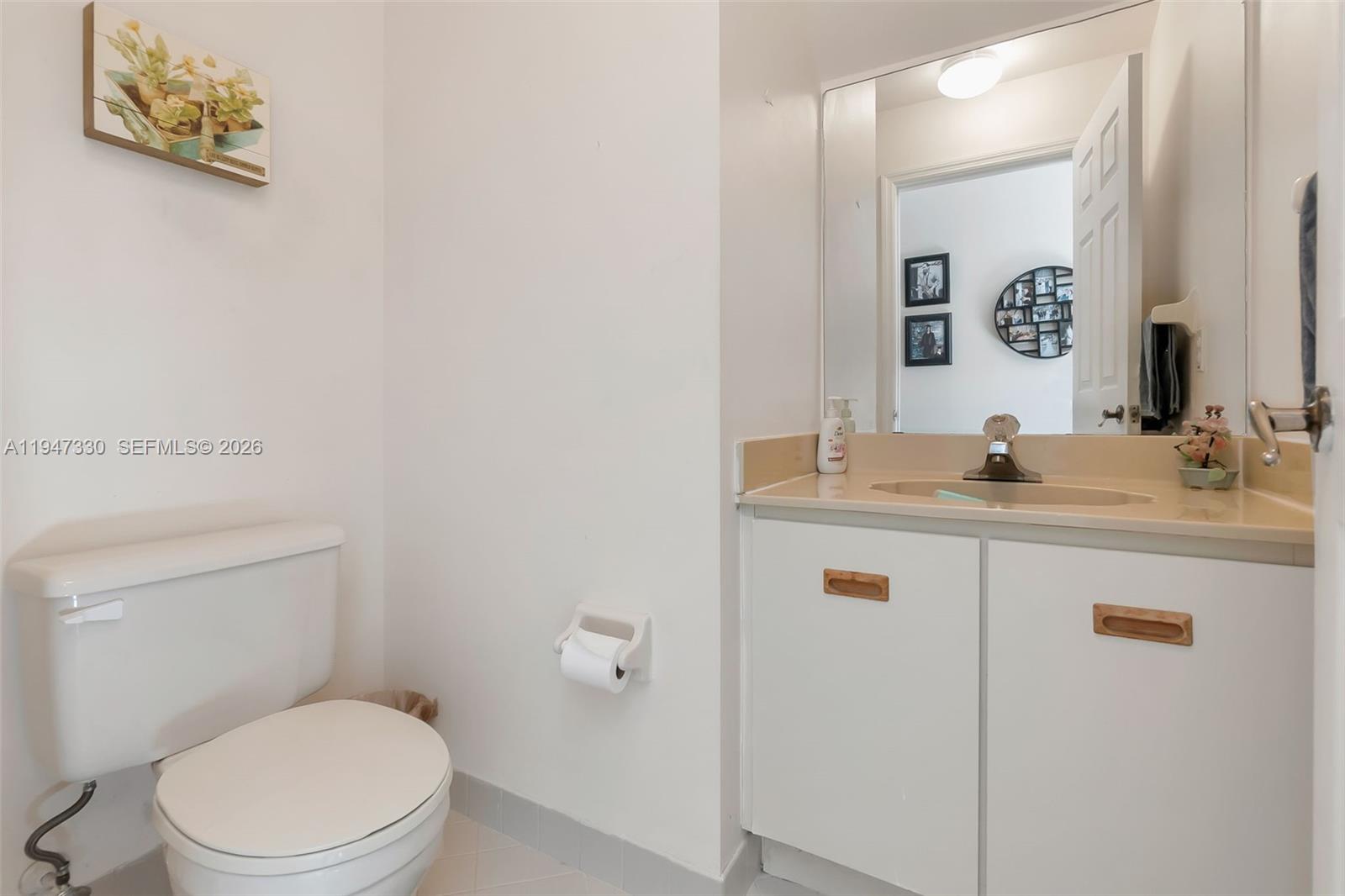 COUNTRY LAKE PARK 1ST ADD - Residential