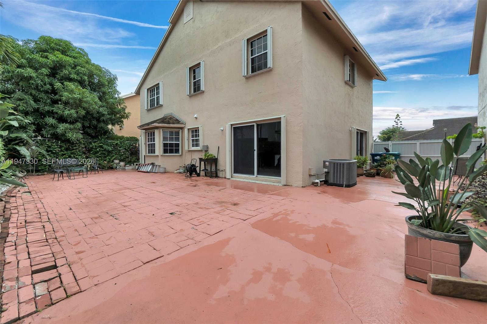 COUNTRY LAKE PARK 1ST ADD - Residential