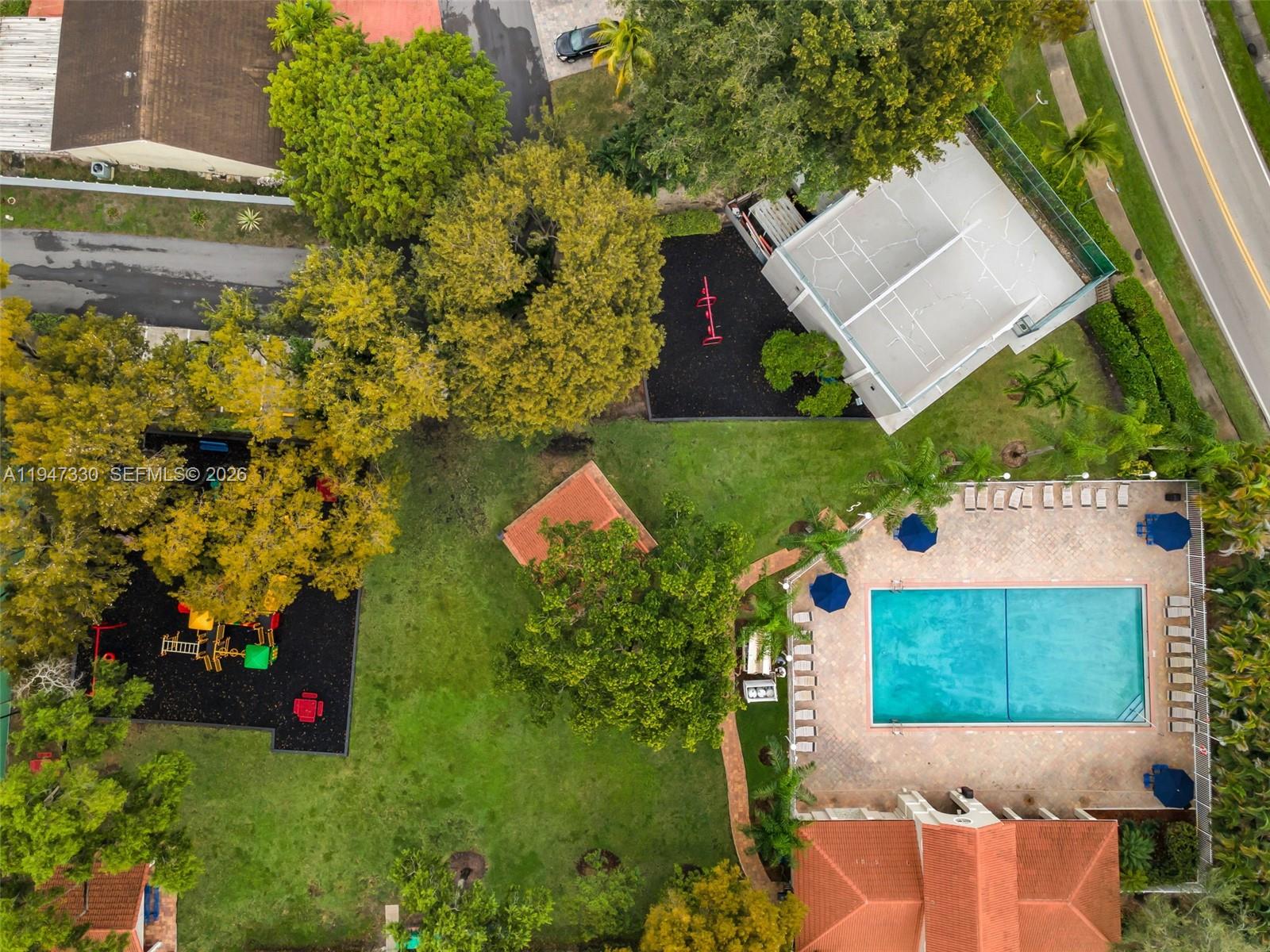 COUNTRY LAKE PARK 1ST ADD - Residential