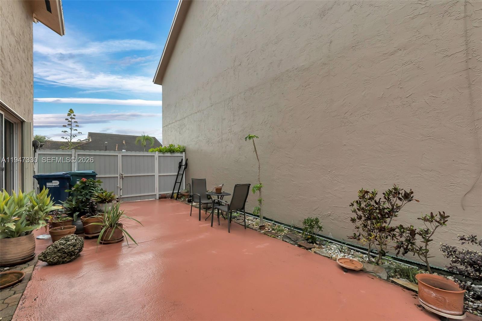 COUNTRY LAKE PARK 1ST ADD - Residential