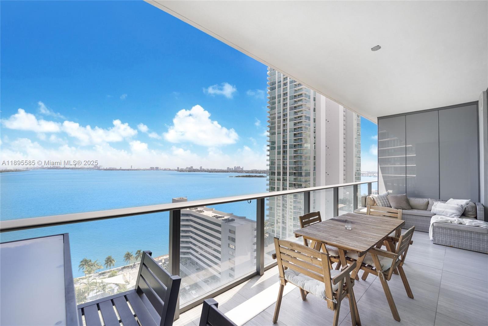 GRAN PARAISO CONDO - Residential