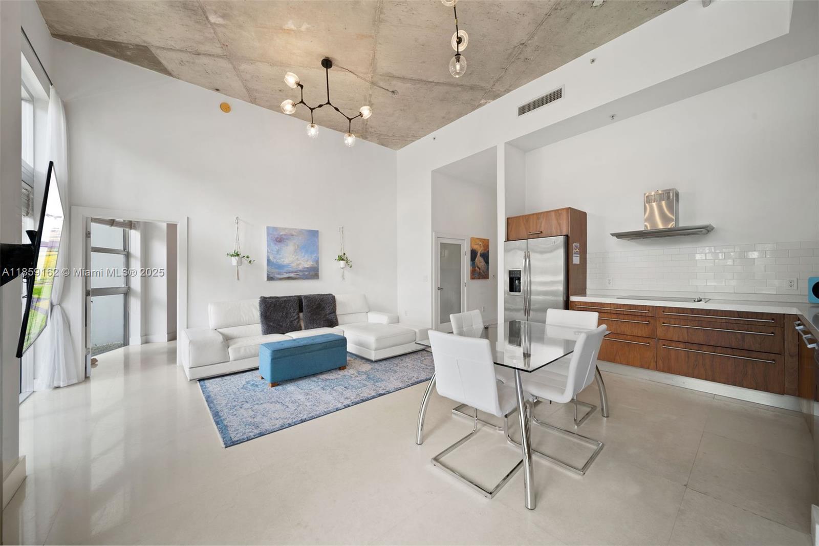 THE MERIDIAN CONDO - Residential Lease