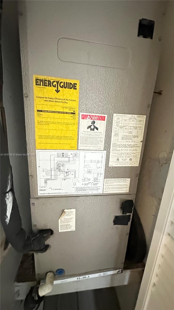 OMEGA CONDO NO 3 - Residential