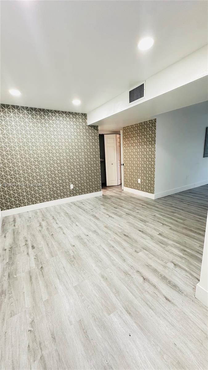 OMEGA CONDO NO 3 - Residential