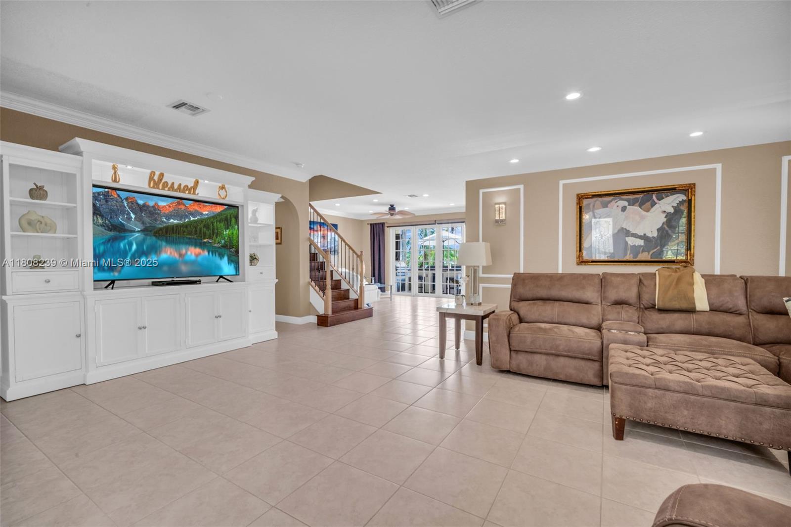 9003 Alexandra Cir, Wellington, FL, 33414/$899,000 4 9003 Alexandra Cir