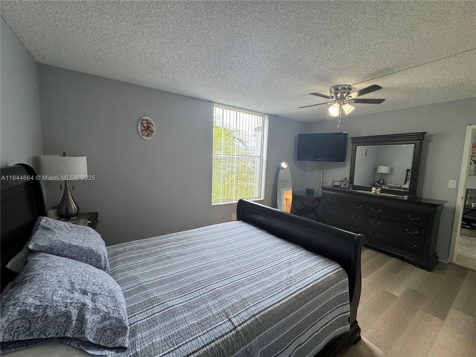 SANDS POINT CONDOMINIUM I - Residential