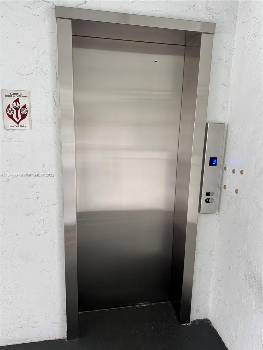 SANDS POINT CONDOMINIUM I - Residential