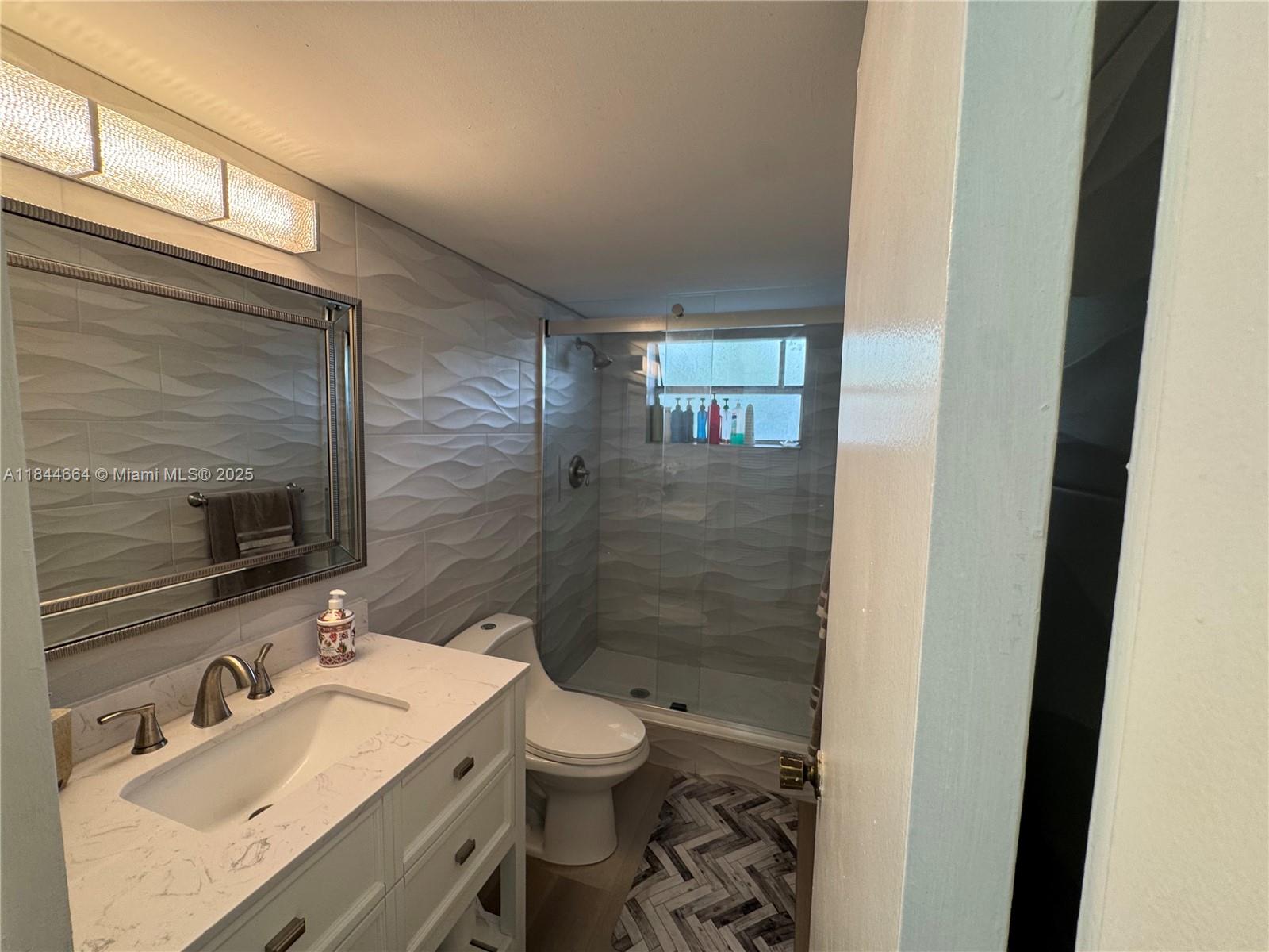 SANDS POINT CONDOMINIUM I - Residential