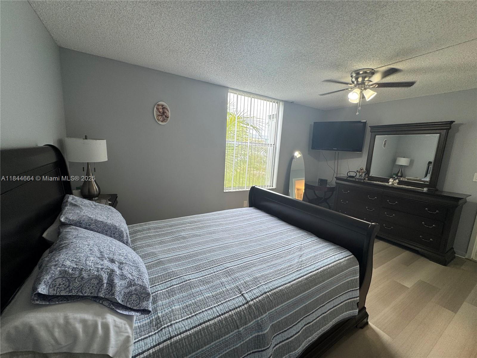 SANDS POINT CONDOMINIUM I - Residential