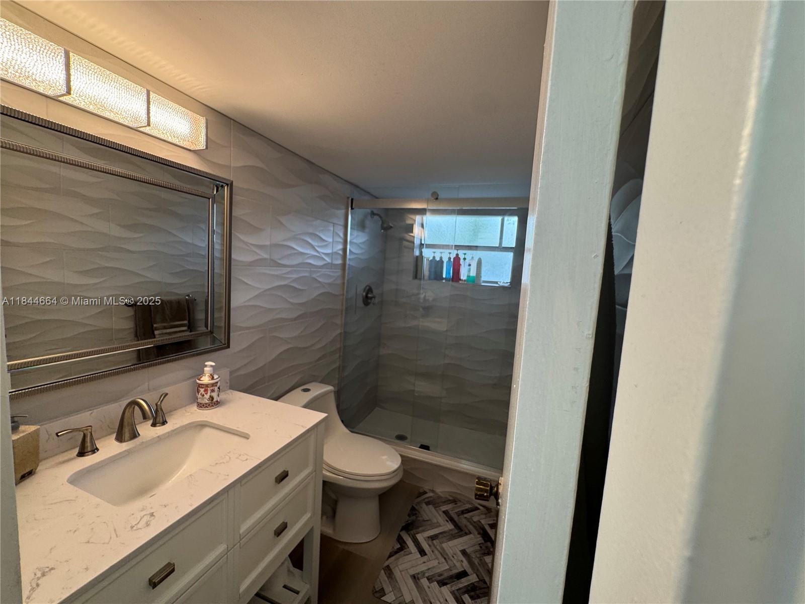 SANDS POINT CONDOMINIUM I - Residential