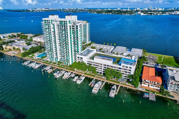 7930 EAST DR, MIAMI BEACH, FL 33141 - Image c29f3febd192108e3b4e455a1cbf77a0/1446889970
