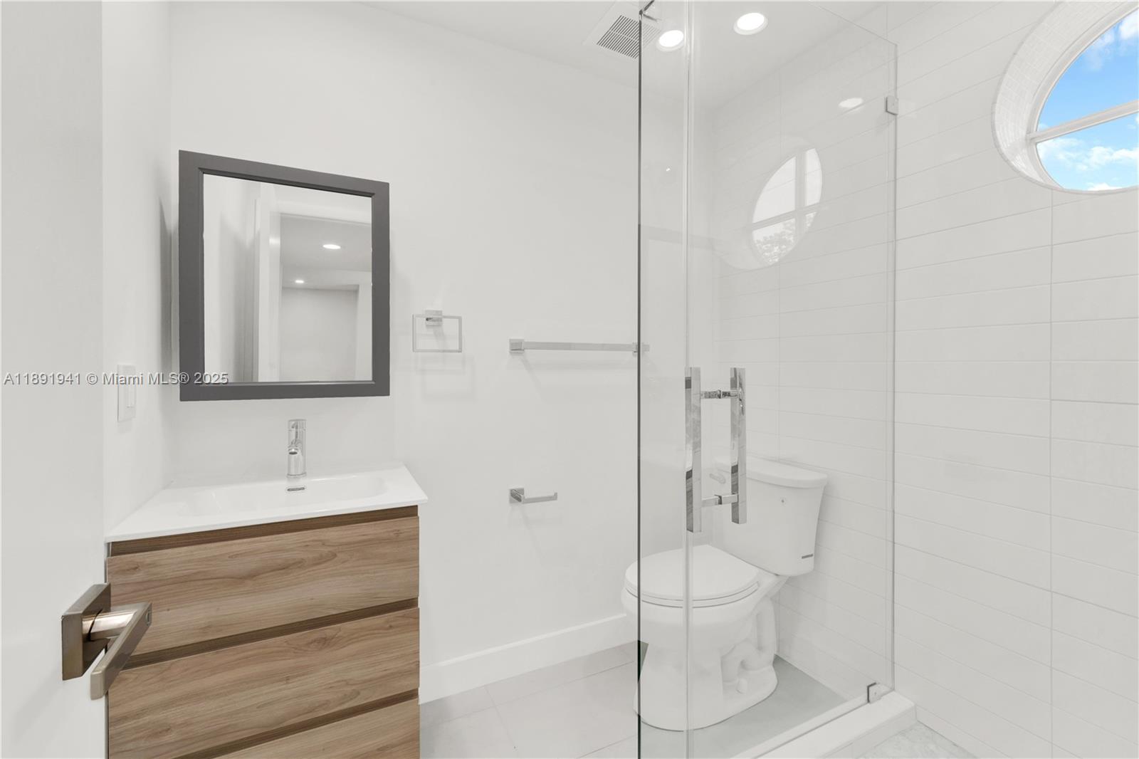 NATOMA PARK - Residential Lease