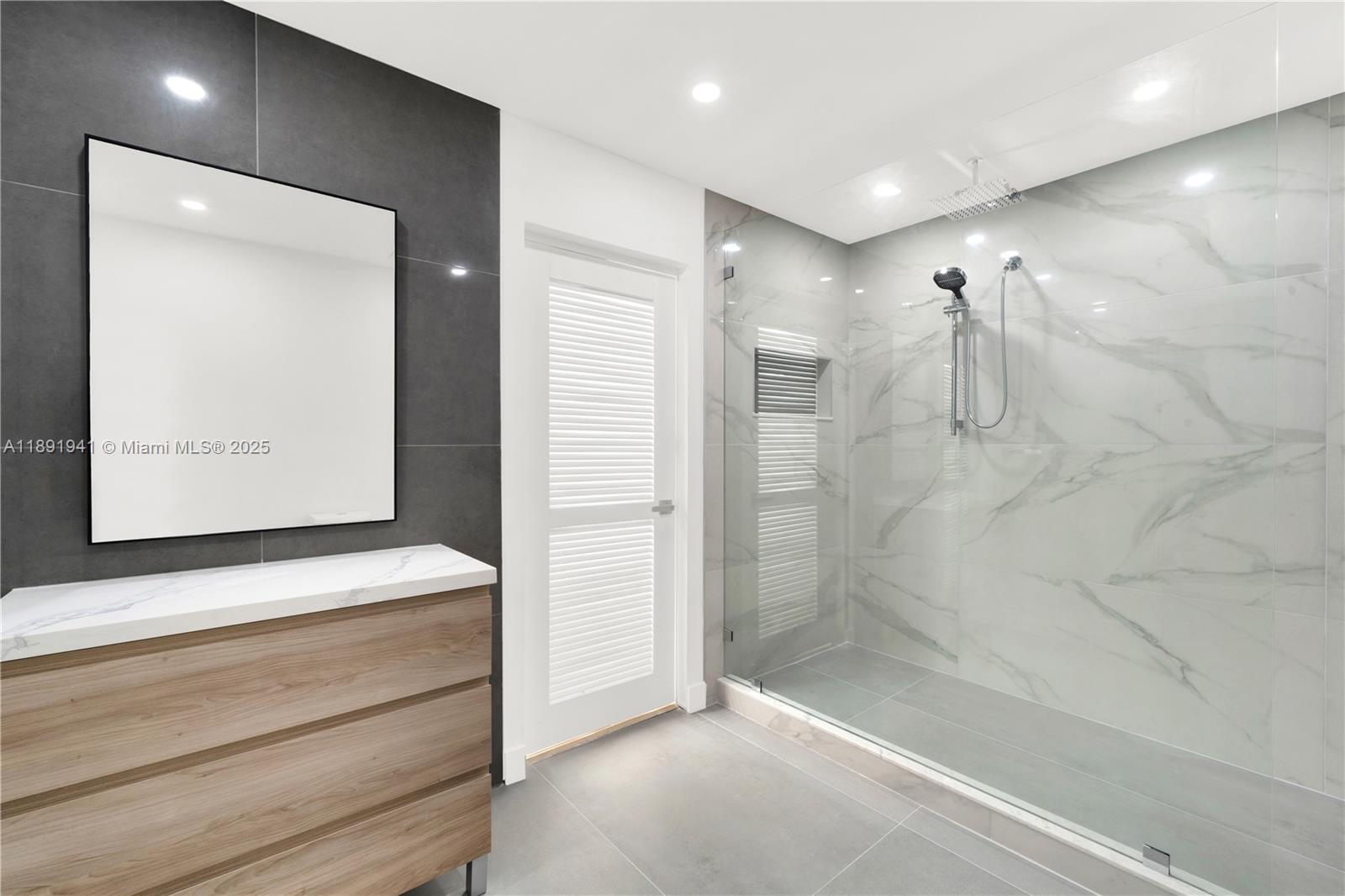 NATOMA PARK - Residential Lease