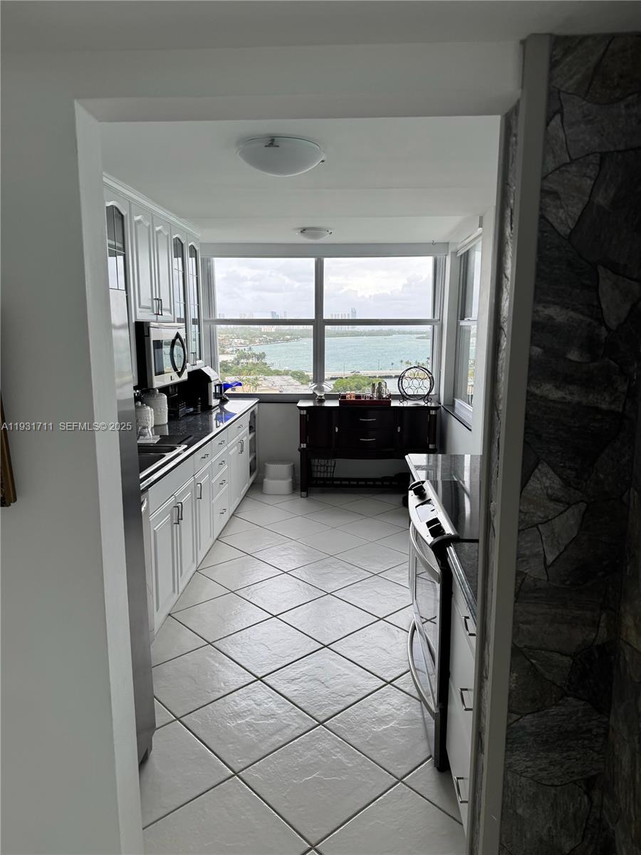 MAJORCA TOWERS CONDO - Residential Lease