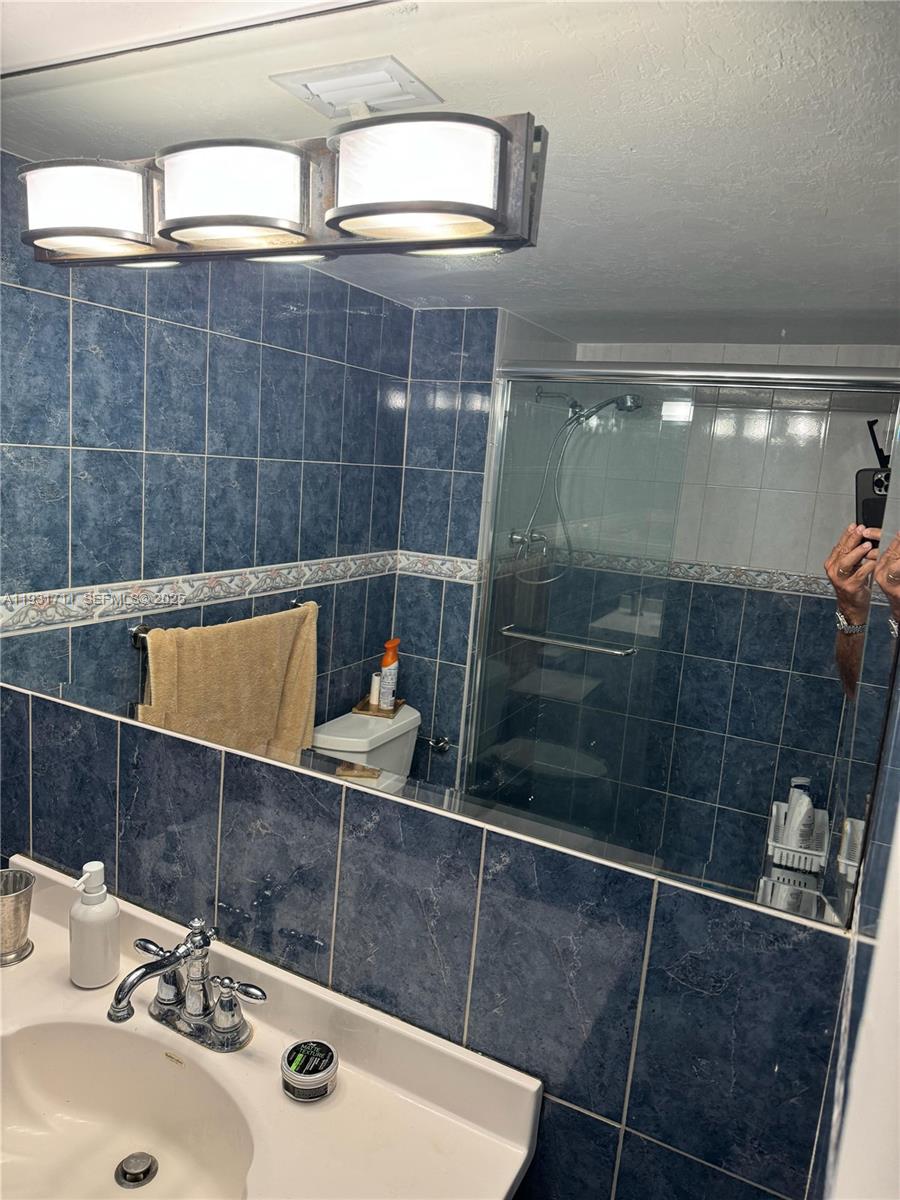 MAJORCA TOWERS CONDO - Residential Lease